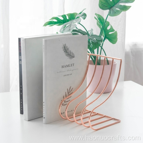 S-shaped bookend Creative bookshelf dormitory book storage